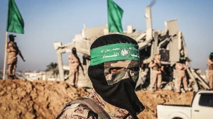 DECIDERE SE SI TRATTA DI EVERSIONE E DI TERRORISMO