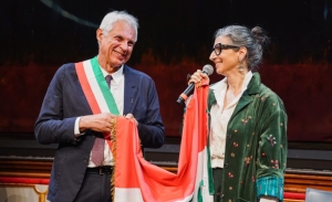 IL SINDACO DI REGGIO EMILIA E LA ALBANESE, QUANDO LA REALTA' SUPERA LA FANTASIA