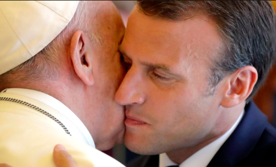 New National Journal – MACRON, UMA AUSÊNCIA CONSTANTE NO FUNERAL DE BENTO XVI